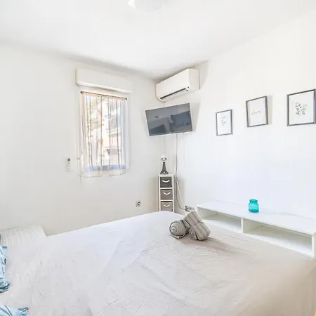 شقة T2 Cosy - Clim - Wifi - Terrasse لا سين سور مير